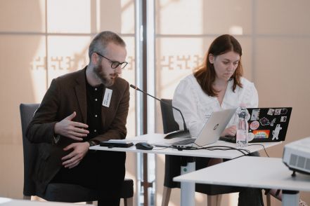 Korcsmáros Ádám, Andrea  Vrtelová